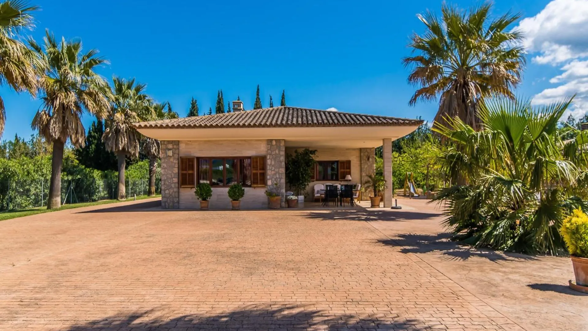 Pet-Friendly Country House With Pool Sa Pobla Španělsko